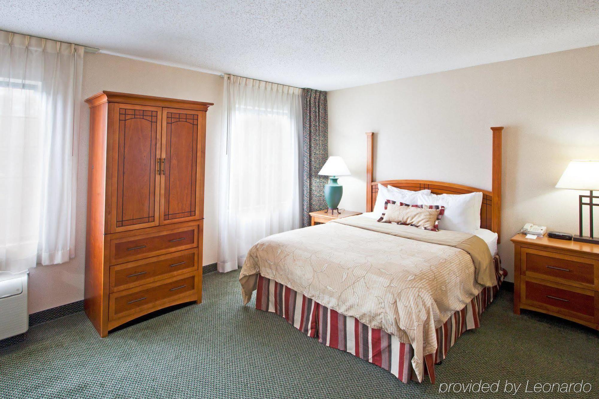 Staybridge Suites Detroit-Utica By Ihg Kamer foto