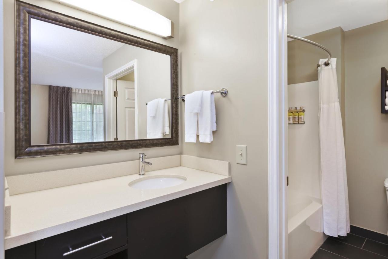Staybridge Suites Detroit-Utica By Ihg Buitenkant foto